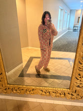 Load image into Gallery viewer, Candy Cane Classic – Women’s Button-Up Set